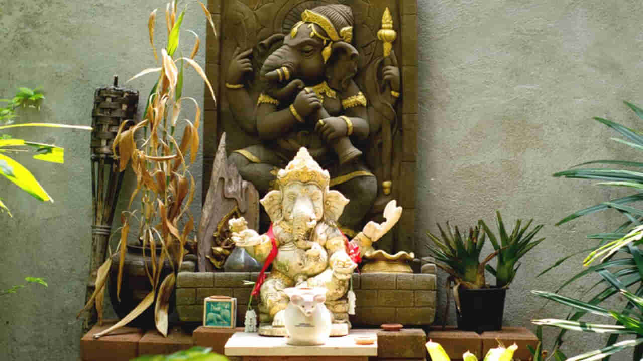 Ganesh Utsav 2023: ఇంట్లో వాస్తు దోషమా.. తొలగిపోవడానికి గణపతి విగ్రహాన్ని ఏ దిశలో ప్రతిష్ఠించాలంటే..