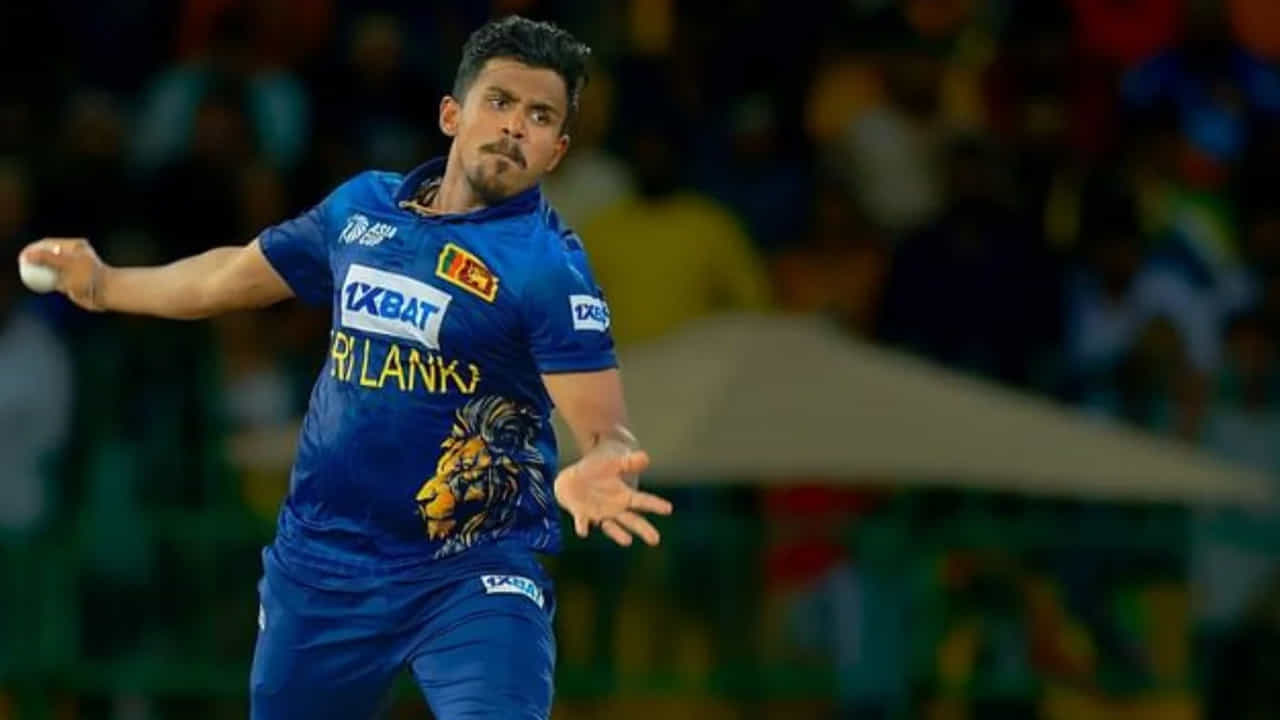 5- మహిష్ తీక్షణ: స్నాయువు సమస్య కారణంగా శ్రీలంక స్పిన్నర్ మహిష్ థిక్షన్ ఆసియా కప్ ఫైనల్కు దూరమయ్యాడు. మరో రెండు వారాల్లో పూర్తిగా కోలుకుంటేనే వన్డే ప్రపంచకప్లో తీక్షణ ఆడనున్నాడు.