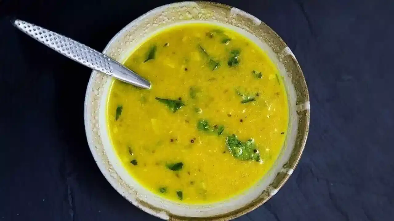 Moong Dal Soup: జ్వరంగా ఉన్నప్పుడు ఒక్కసారి ఈ పెసరపప్పు సూప్ తాగండి.. త్వరగా కోలుకుంటారు!!