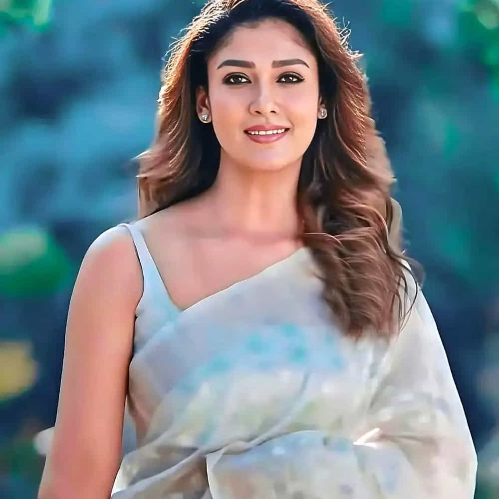 జవాన్ సినిమాతో బాలీవుడ్ ఇండస్ట్రీలోకి అడుగుపెట్టింది నయన్. షారుఖ్ నటించిన ఈ సినిమాకు నయన్ దాదాపు 11 కోట్ల రెమ్యూనరేషన్ తీసుకుంది. నయనతార ఒక్కో సినిమాకి 8-10 కోట్లు తీసుకుంటుంది.