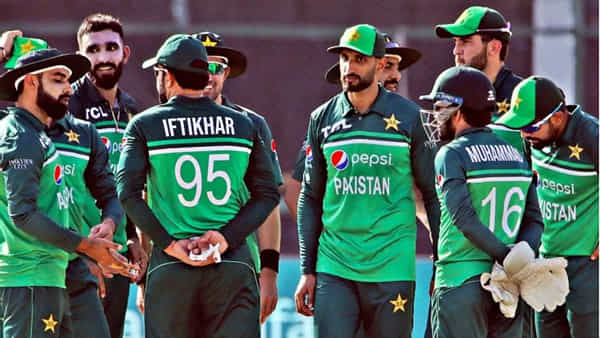 PAK vs SL: శ్రీలంకతో డూర్ ఆర్ డై మ్యాచ్.. ప్లేయింగ్ 11ని ప్రకటించిన పాకిస్తాన్.. 5 మార్పులతో బరిలోకి