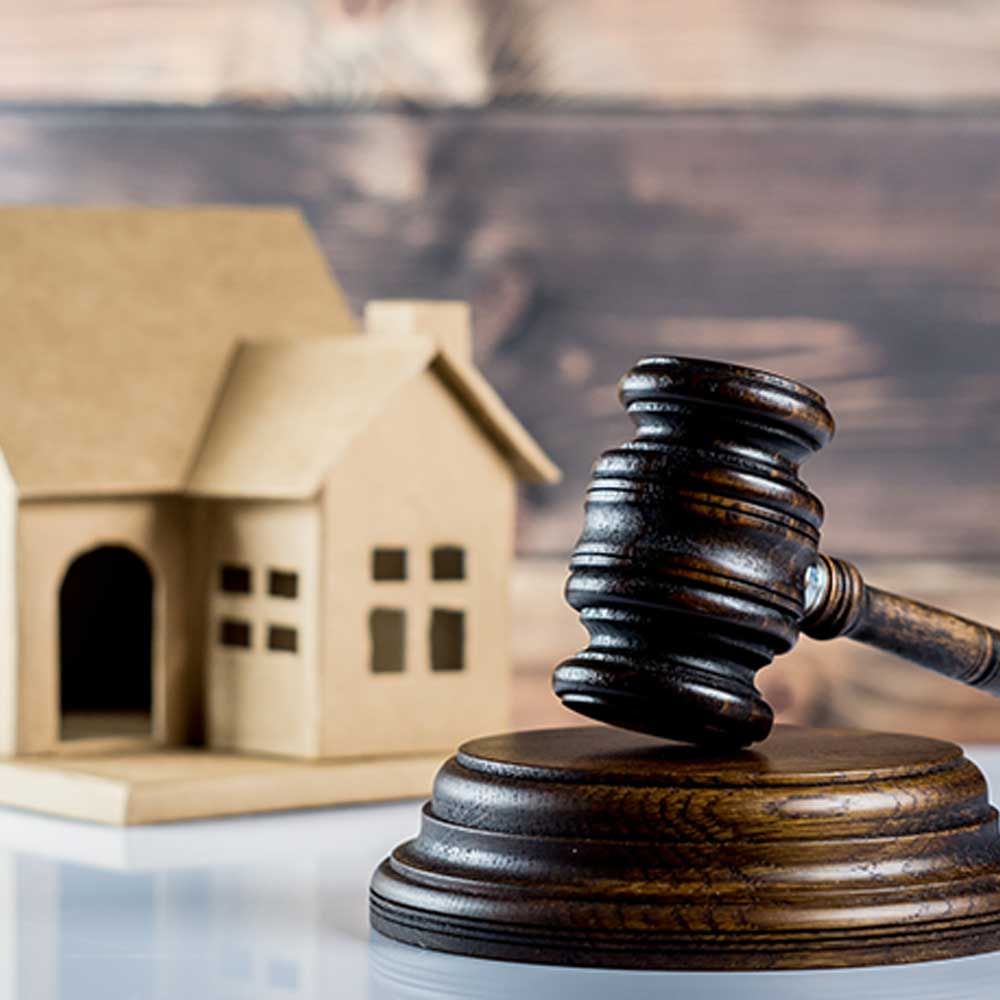 సాధారణంగా మనం సొంతంగా డబ్బు సంపాదిస్తేనే టాక్స్ కట్టాలి కానీ, మైనర్లకు ఇచ్చిన గిఫ్ట్ పై వచ్చే ఆదాయానికి మనం టాక్స్ కట్టాలి. మన ఆదాయానికి మైనర్ కి ఇచ్చిన ప్రాపర్టీ పై వచ్చిన ఆదాయాన్ని జోడిస్తారు. దీనినే క్లబ్బింగ్ ఆఫ్ ఇన్ కమ్ లేదా ఇన్ కమ్ క్లబ్బింగ్ అంటారు.