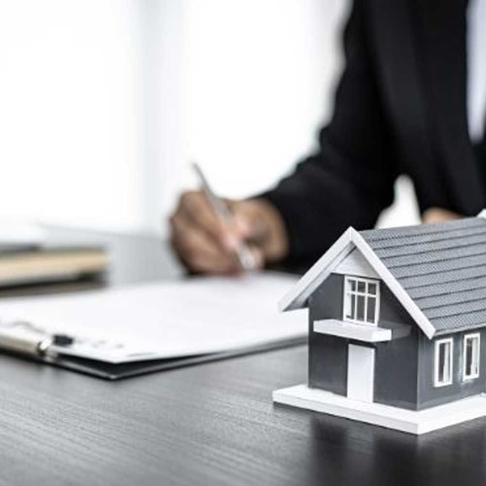 సెక్షన్ 64(1A) మైనర్ పిల్లల సంపాదనను కవర్ చేస్తుంది. ఇందులో సవతి పిల్లలు అలాగే  దత్తత తీసుకున్న పిల్లలు కూడా వస్తారు.అయితే ఐటీ సెక్షన్ 80Uలో పేర్కొన్న వైకల్యంతో బాధపడుతున్న పిల్లల ఆదాయం తల్లి లేదా తండ్రి ఆదాయానికి యాడ్ కాదు.