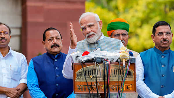 PM Modi: నెహ్రూ, ఇందిరా, నరసింహారావులపై ప్రశంసలతోపాటు.. పార్లమెంట్ చరిత్రలో చేదు, తీపి జ్ఞాపకాలను గుర్తు చేసిన ప్రధాని మోదీ