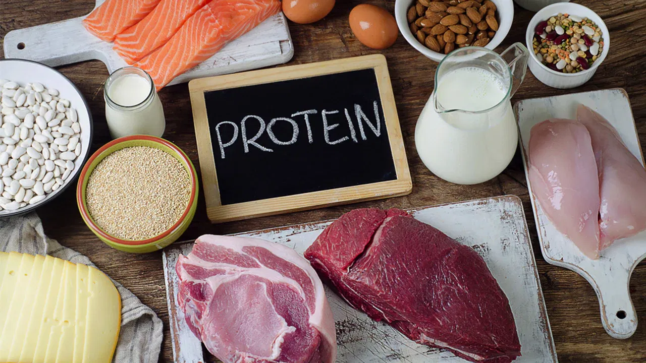 Protein Side Effects: ఆరోగ్యానికి మంచిదని ప్రోటీన్ అతిగా తీసుకుంటున్నారా.. కిడ్నీలపై ఎఫెక్ట్ చూపిస్తుంది జాగ్రత్త!!