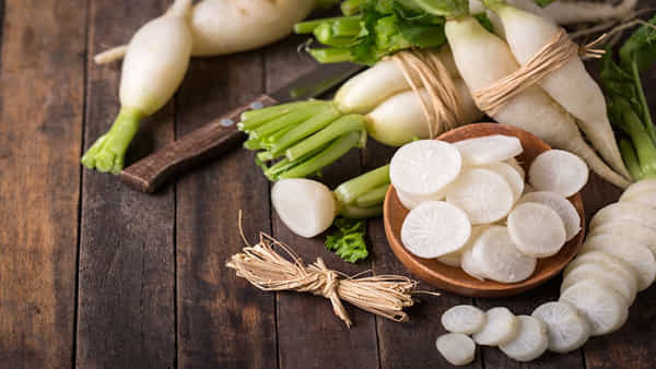 Radish Health Benefits: ఈ తెల్లటి వెజిటేబుల్ మీ చర్మ సౌందర్యాన్ని మెరిపిస్తుంది...ఇంకా పుష్కలమైన ఆరోగ్య ప్రయోజనాలు..