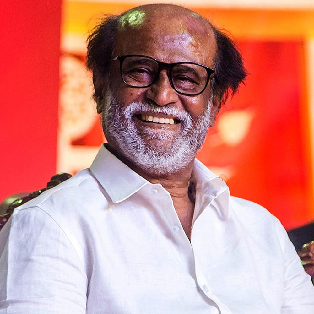 Rajinikanth: జైలర్ సినిమాతో సంచలన విజయం అందుకుని చాలా ఏళ్ళ తర్వాత ఫామ్‌లోకి వచ్చారు రజినీకాంత్. తాజాగా ఈయన నెక్ట్స్ సినిమాపై క్లారిటీ వచ్చింది. సెన్సేషనల్ డైరెక్టర్ లోకేష్ కనకరాజ్‌తో ఈయన 171వ సినిమా ఉండబోతుంది. ఈ సినిమా కంటే ముందు జ్ఞానవేల్‌తో ఓ సినిమా ఉంది. దీని తర్వాత లోకేష్ సినిమా సెట్స్‌పైకి రానుంది. త్వరలోనే పూర్తి వివరాలు బయటికి రానున్నాయి. 