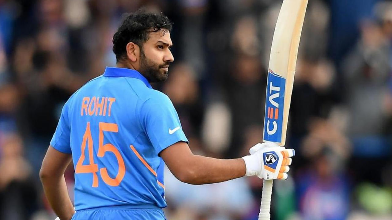 Rohit Sharma Asia Cup 2023: ఆసియా కప్ 2023లో భారత్-పాకిస్థాన్ మధ్య కొలంబో వేదికగా మ్యాచ్ జరుగుతున్న సంగతి తెలిసిందే. సూపర్ ఫోర్‌లో భాగంగా 3వ మ్యాచ్‌లో రోహిత్ శర్మ తన పేరిట ఓ ప్రత్యేక రికార్డు సృష్టించాడు. 