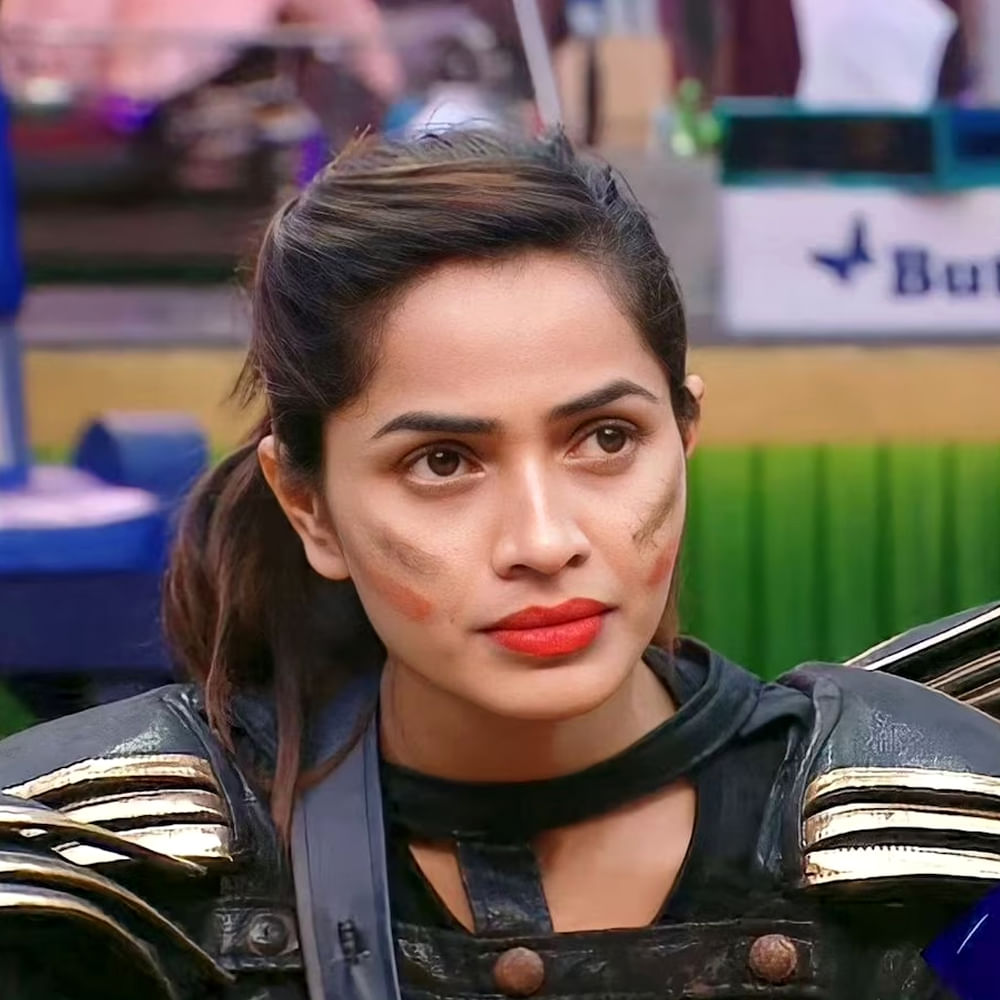 ఇదిలా ఉంటే బిగ్ బాస్ హౌస్ లో శోభ శెట్టి రెమ్యునరేషన్ ఎంత అన్నది ఇప్పుడు ఆసక్తికరంగా మారింది. వారానికి శోభా శెట్టి గట్టిగానే అందుకుంటుందట. శోభా శెట్టి వారానికి రెండు లక్షల ఇరవై ఐదు వేల వరకు రెమ్యూనరేషన్ అందుకుంటుందని తెలుస్తోంది.