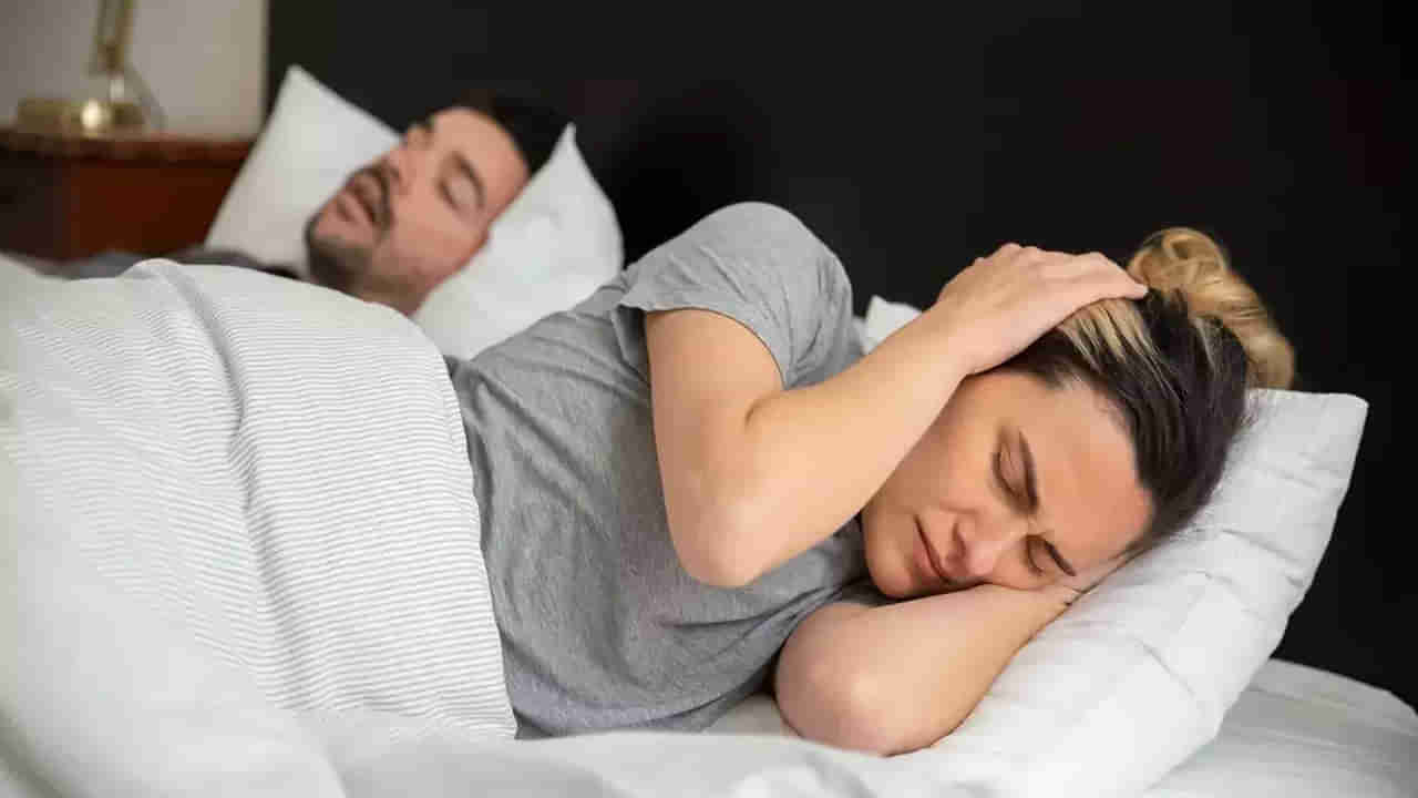 Snoring: రాత్రుళ్లు గురక పెడుతున్నారా.? పడుకునే ముందు వీటిని తినడం ఆపేయండి..