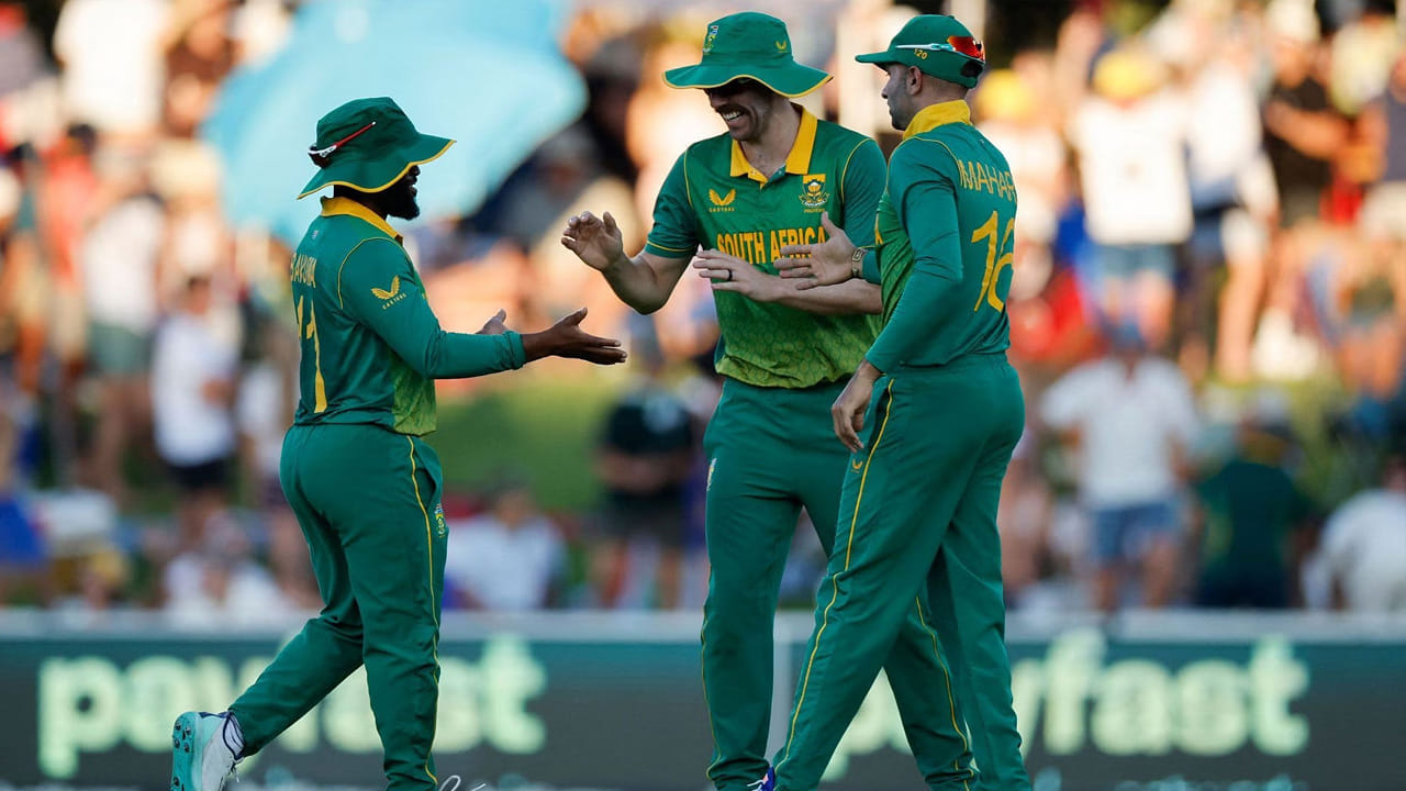 South Africa: సౌతాఫ్రికా జట్టుకు భారీ షాక్.. ప్రపంచ కప్ నుంచి ఇద్దరు స్టార్ ప్లేయర్ ఔట్.. కారణం ఏంటంటే?