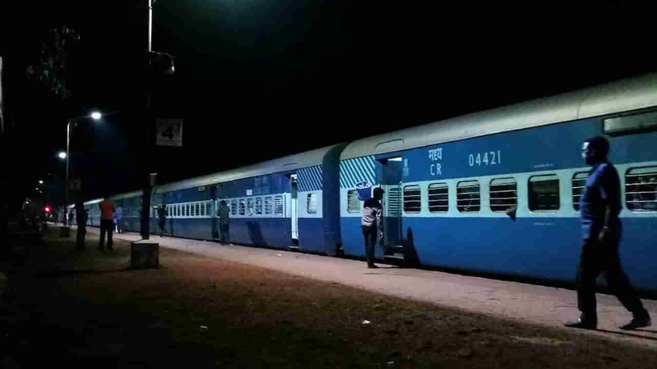 Special Trains: ఉభయ రాష్ట్రాల్లోని ఆ మార్గాల్లో ప్రత్యేక రైళ్లు.. ఇవిగో పూర్తి వివరాలు