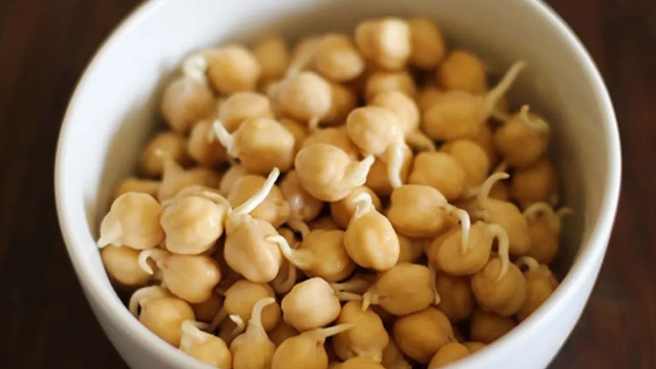 Health Tips: మొలకెత్తిన శనగలు తిన్న తర్వాత ఈ 5 పదార్థాలు అస్సలు తినకండి.. అవేంటంటే..