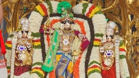 కల్పవృక్ష వాహనంపై శ్రీదేవి భూదేవి సమేత శ్రీనివాసుడు.. కల్పవృక్ష వాహనంపై శ్రీదేవి భూదేవి సమేత శ్రీనివాసుడు..