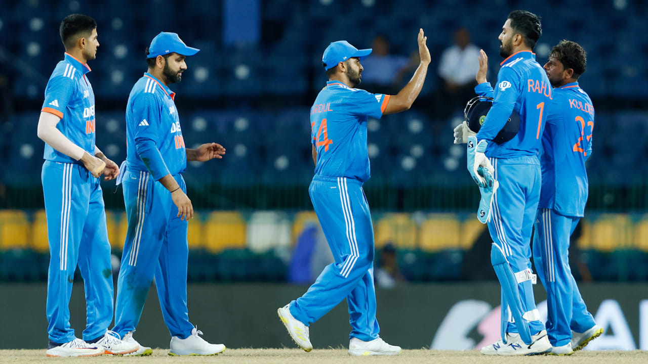 ఆసియా కప్లో సూపర్-4లో కొలంబో వేదికగా జరిగిన భారత్ వర్సెస్ పాకిస్థాన్ మ్యాచ్లో టీమిండియా ఘన విజయం సాధించింది. ఏకంగా 228 పరుగుల భారీ తేడాతో ఈ విజయాన్ని నమోదు చేసింది భారత్.