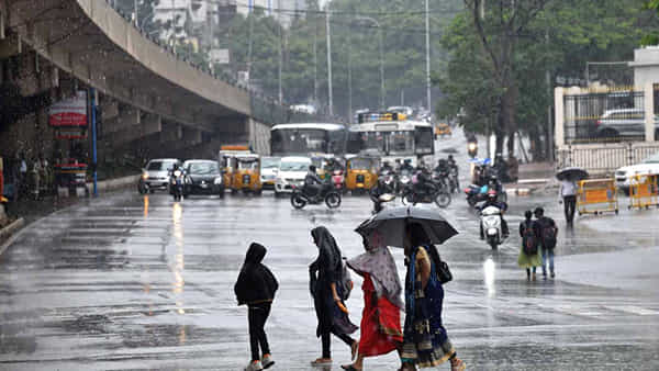 Weather Forecast: తెలుగు రాష్ట్రాలకు బిగ్ అలర్ట్.. 4 రోజుల పాటు భారీ నుంచి అతిభారీ వర్షాలు..