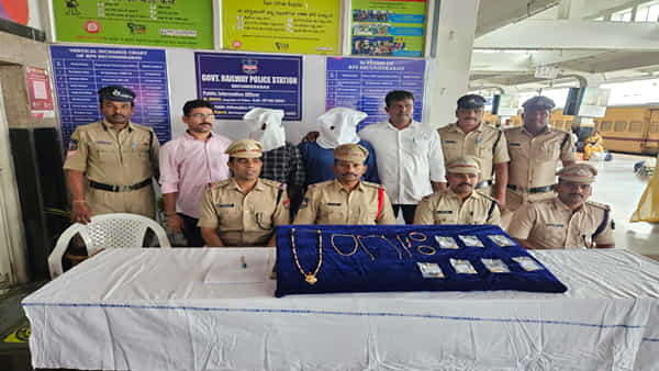 Hyderabad: ట్రైన్ లో దొంగతనాలు చేసే ముఠాను అరెస్ట్ చేసిన సికింద్రాబాద్ పోలీసులు.. భారీగా బంగారం సీజ్