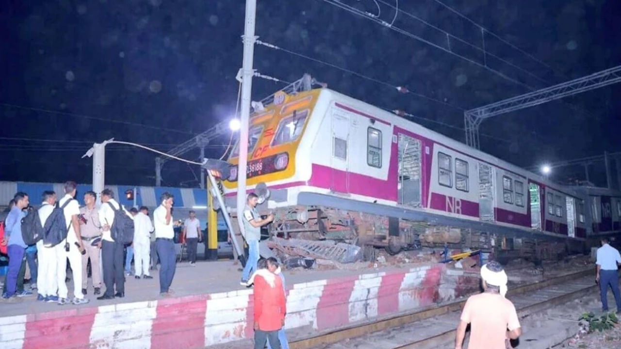 లోకోపైలట్ నిర్లక్ష్యం.. దెబ్బకు రైలును ప్లాట్‌ఫారం ఎక్కించేశాడు..