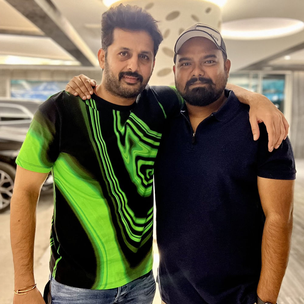 బర్త్‌ డే రోజు  ప్లజెంట్‌గా ఉందాం అనుకుంటున్నా అని.. అప్డేట్స్ అంటూ.. ఒత్తిడి చేయొద్దంటూ.. తన  ట్వీట్లో రాసుకొచ్చారు. తప్పకుండా రైట్‌ టైమ్‌ చూసుకుని నితిన్ సినిమా అప్డేట్స్ ఇస్తా అంటూ..
తనను అప్డేట్ అడిగిన ఫ్యాన్‌కు ఆన్సర్ కూడా ఇచ్చారు.