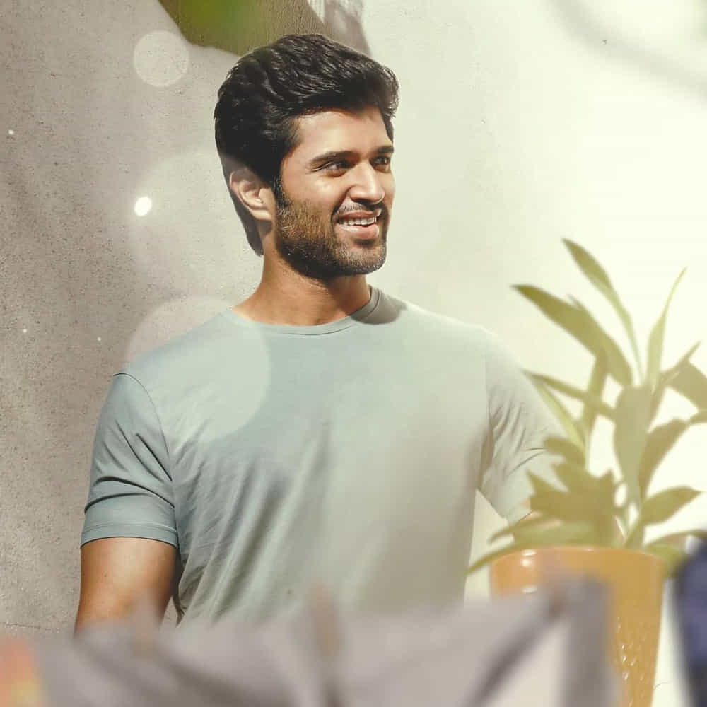 ఖుషితో ఫుల్ ఖుషీగా ఉన్నారు విజయ్ దేవరకొండ. ఐ యామ్ బ్యాక్ అంటున్న ఆయన అదే ఆనందంతో సంక్రాంతికి పరశురామ్ సినిమాను థియేటర్లలోకి తీసుకురావడానికి రెడీ అవుతున్నారు. ఆల్రెడీ గీతగోవిందంలాంటి సక్సెస్ చూసిన కాంబినేషన్ కావడంతో ఈ మూవీ మీద ఎక్స్ పెక్టేషన్స్ కూడా ఎక్కువగానే ఉన్నాయి. పక్కా పండగ సినిమా అనే స్టాంప్ వేస్తున్నారు వీడీ ఫ్యాన్స్.