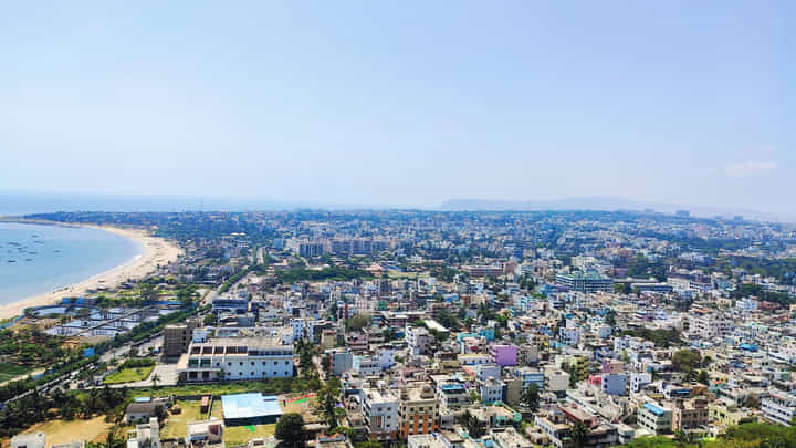 Vizag Capital Issue: దసరా నుంచి విశాఖ నుంచే జగన్ పాలన.. టీడీపీ, వైసీపీ మధ్య చిటపటలు..! Vizag Capital Issue: దసరా నుంచి విశాఖ నుంచే జగన్ పాలన.. టీడీపీ, వైసీపీ మధ్య చిటపటలు..!