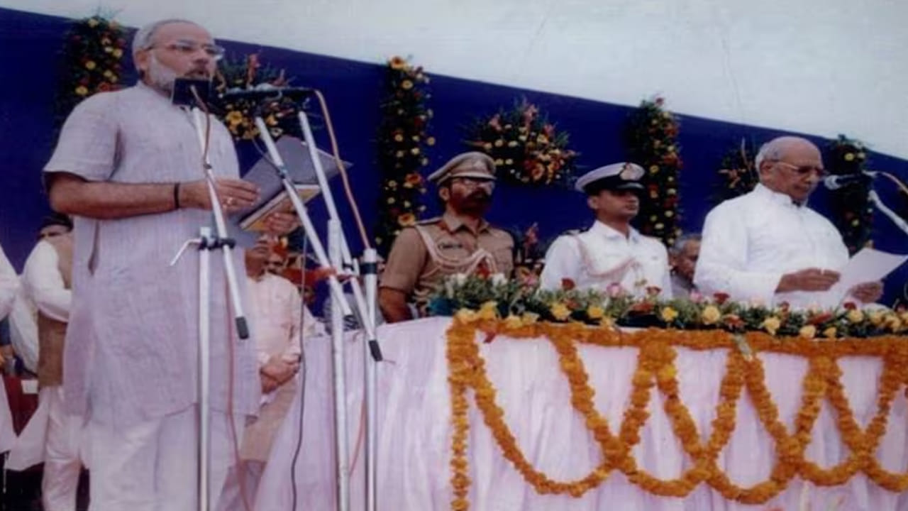 22 Years Back Narendra Modi