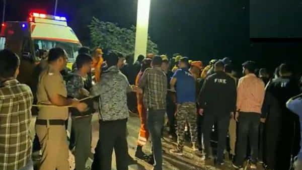 Uttarakhand: నైనిటాల్లో ఘోర ప్రమాదం.. లోయలో పడిన బస్సు.. ఏడుగురు మృతి.. కొనసాగుతున్న రెస్క్యూ ఆపరేషన్..