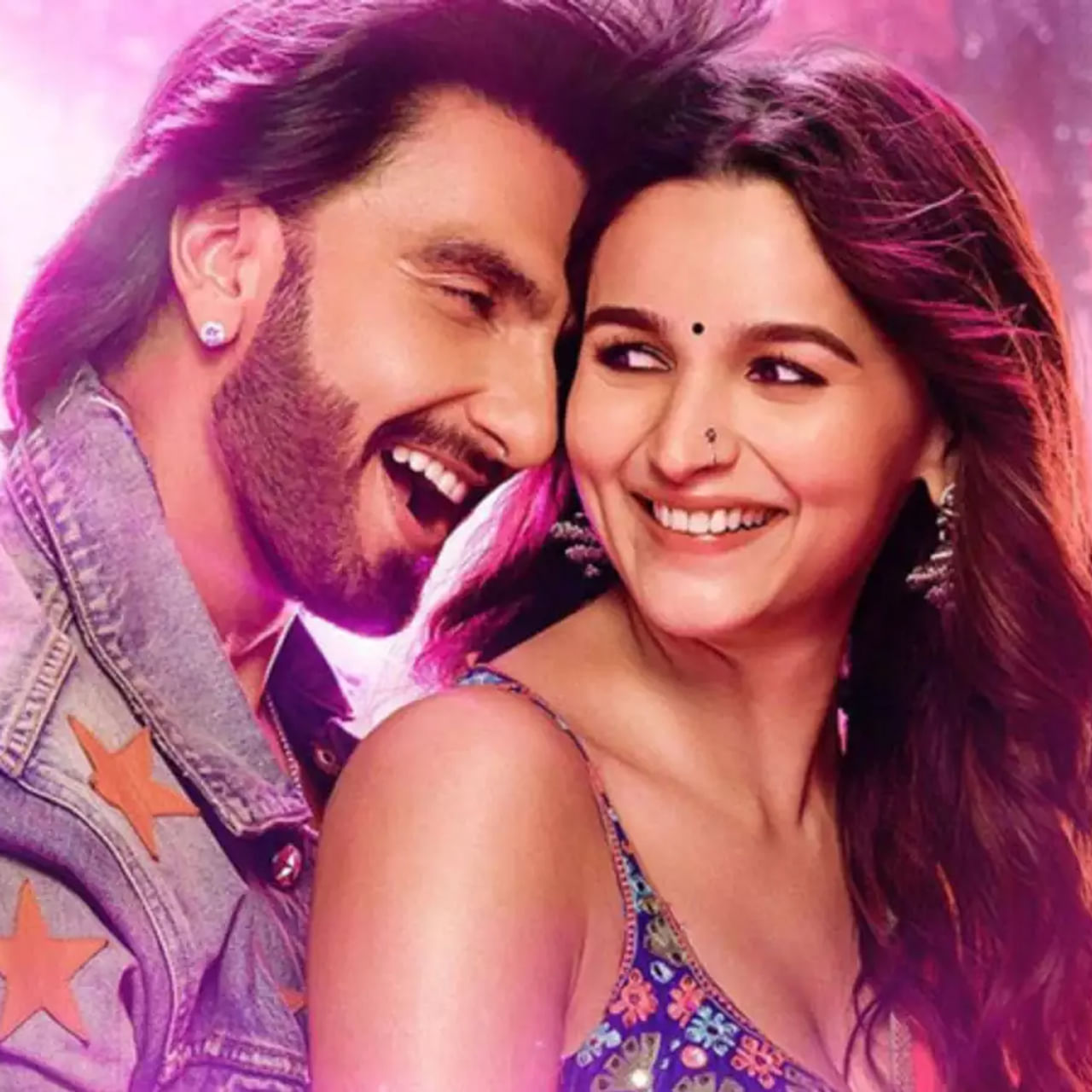 తమ్ముడు తమ్ముడే పేకాట పేకాటే.. ఈ సామెత మన హీరోయిన్లకు ఎన్నిసార్లైనా వాడుకోవచ్చు.. అస్సలు ఓల్డ్ అవ్వదు తెలుసా..? ఇప్పుడూ ఇదే జరుగుతుంది. సాధారణంగా పెళ్లి తర్వాత హీరోయిన్లు గ్లామర్ షోకు దూరంగా ఉంటారంటారు కానీ అది కొన్నిరోజులే.