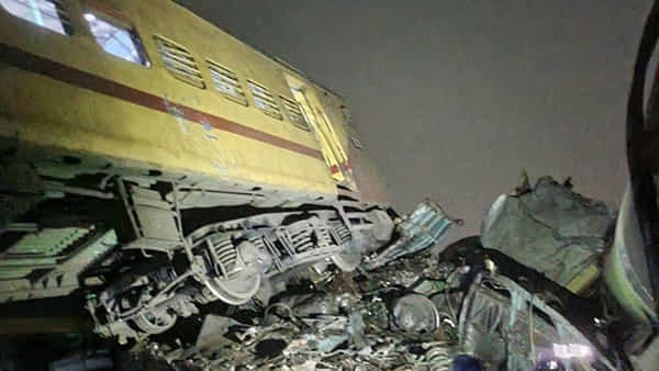 Andhra Pradesh Train Accident: విజయనగరం జిల్లాలో ఘోర రైలు ప్రమాదం.. రెండు రైళ్లు ఢీ