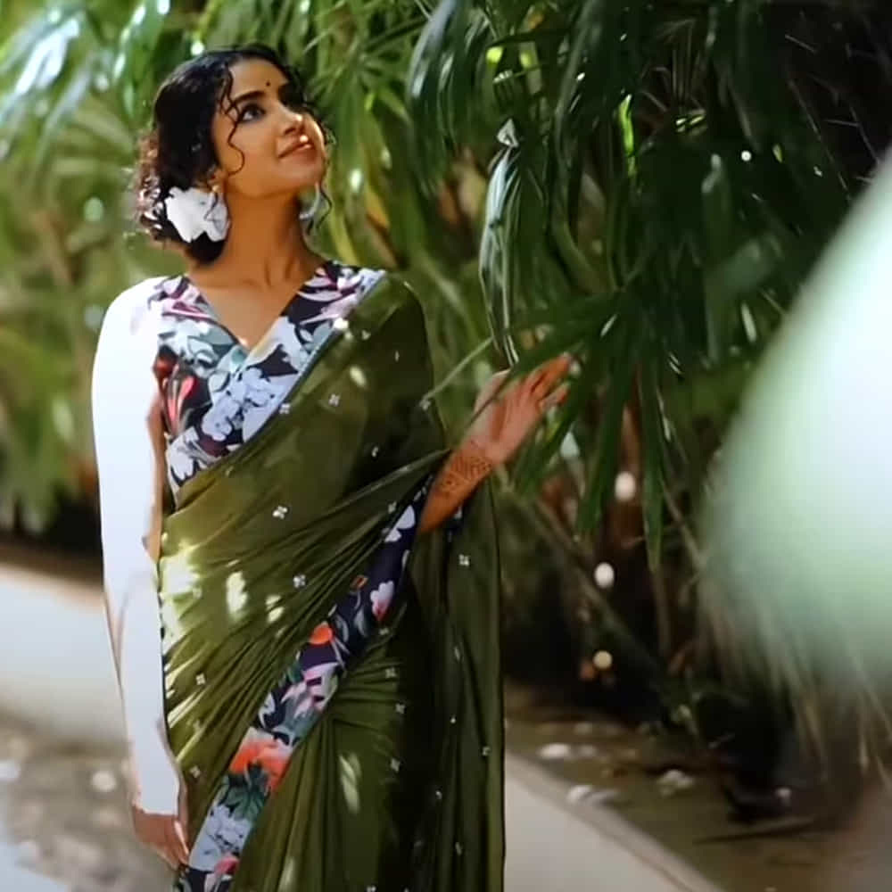 ఇప్పటివరకు అనుపమ పరమేశ్వరన్ గ్లామర్ పాత్రలకు దూరంగా ఉంటూ వచ్చింది. కానీ ఇప్పుడు సినిమాకు అవసరం అనుకుంటే గ్లామర్ పాత్రలోనూ నటిస్తానంటుంది.