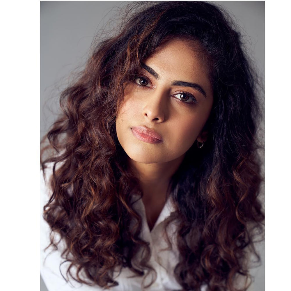 ఆ తర్వాత మరోసారి రాజ్ తరుణ్ సరసన సినిమా చూపిస్త మామ సినిమాలో నటించింది. ఈ సినిమా కూడా మంచి విజయాన్ని సొంతం చేసుకుంది.