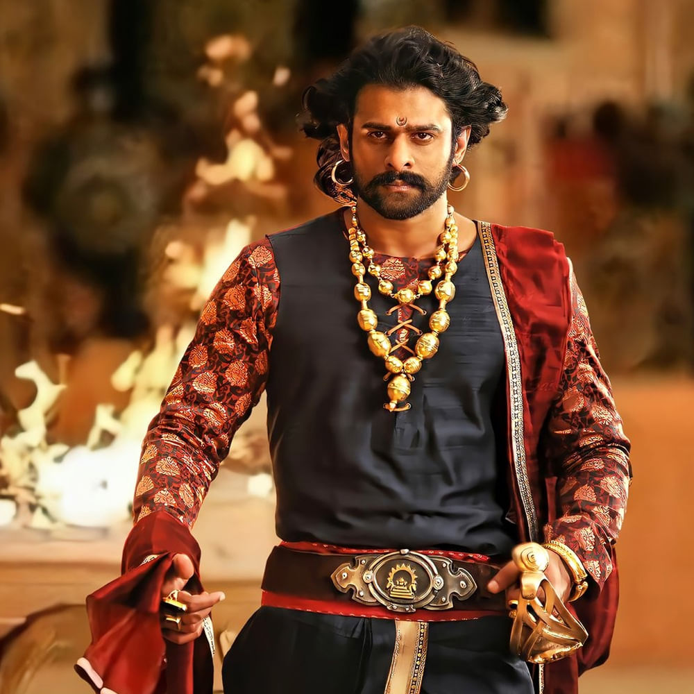 ఓ సినిమాకు యావరేజ్ రన్ టైమ్ రెండున్నర గంటలు. అటైనా ఉండొచ్చు.. ఇటైనా ఉండొచ్చు.. ఇదొక యావరేజ్ మాత్రమే. కానీ మన దర్శకులు తమ కథను రెండున్నర గంటల్లో చెప్పలేకపోతున్నారు. ఒకప్పుడు ఎంత పెద్ద కథైనా ఒకే సినిమాలో చూపించేవాళ్లు. కానీ ఇప్పుడు బడ్జెట్ ఇష్యూస్ ఉన్నాయి.. దాంతో చేసేదేం లేక ఒక సినిమాను రెండు ముక్కలు చేస్తున్నారు.