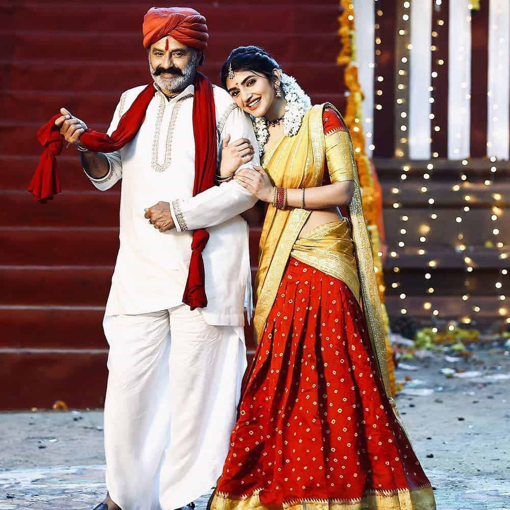 ఆల్రెడీ న్యూ లుక్తో మేకోవర్ అయిన నటసింహం త్వరలోనే సెట్లో అడుగుపెట్టబోతున్నారు. నెక్ట్స్ లెక్కల మాస్టర్ సుకుమార్ దర్శకత్వంలో బాలయ్య సినిమా ఉంటుందన్న టాక్ వినిపిస్తోంది. ప్రజెంట్ పుష్ప 2 వర్క్లో బిజీగా ఉన్న సుకుమార్, బాలయ్య హీరోగా ఓ సినిమా ప్లాన్ చేస్తున్నారట.