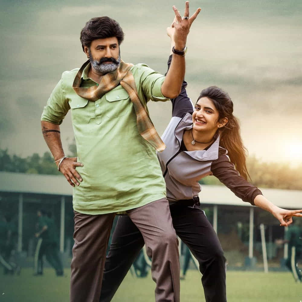 పుష్పతో మాస్ హీరోయిజాన్ని నెక్ట్స్ లెవల్లో చూపించిన సుక్కు, బాలయ్య కోసం కూడా ఆ రేంజ్ సబ్జెక్టే రెడీ చేశారన్న టాక్ వినిపిస్తోంది. ప్రస్తుతానికి బాలయ్య, సుక్కు కాంబోకు సంబంధించి ఎలాంటి అఫీషియల్ అప్డేట్ లేకపోయినా..