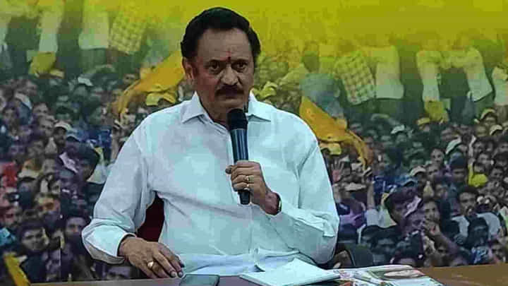 Bandaru Satyanarayana: మాజీ మంత్రి బండారు సత్యనారాయణమూర్తి అరెస్టు Bandaru Satyanarayana: మాజీ మంత్రి బండారు సత్యనారాయణమూర్తి అరెస్టు