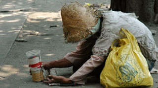 Viral Video: భారీ సభలో బీజేపీ మాజీ సీఎం కాళ్లు మొక్కి ఆశీర్వాదం తీసుకున్న కాంగ్రెస్‌ ఎమ్మెల్యే.. వీడియో వైరల్‌