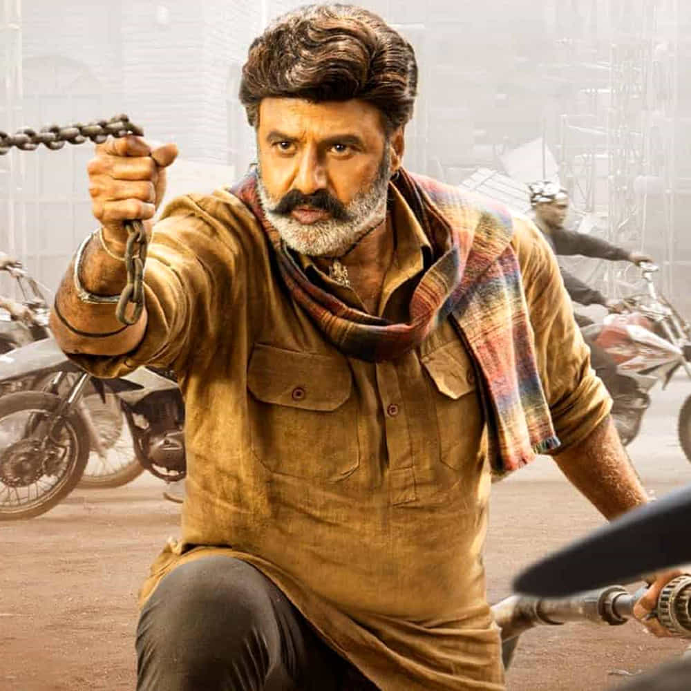 నందమూరి బాలకృష్ణ హీరోగా నటించిన ఈ సినిమాకు అనిల్ రావిపూడి దర్శకత్వం వహించారు. ఈ సినిమాలో బాలయ్య సరసనా కాజల్ అగర్వాల్ హీరోయిన్ గా నటించింది. అలాగే శ్రీ లీల బాలయ్య కూతురి పాత్రలో నటించింది. ఈ సినిమా ఇప్పటికే సూపర్ హిట్ టాక్ తెచ్చుకుంది.