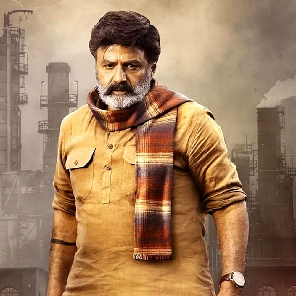 ఈ సినిమాలో బాలకృష్ణ తెలంగాణ యాసలో మాట్లాడుతూ ఆకట్టుకున్నారు. ఇక భగవంత్ కేసరి సినిమాకు వసూళ్లు కూడా అదే రేంజ్ లో వస్తున్నాయి. 