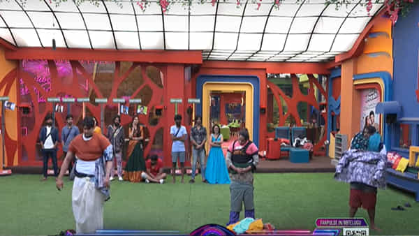 Bigg Boss 7 Telugu: ఇదెక్కడి టాస్క్ రా బాబు.. దొరికిన కాడికి బట్టలేసుకోమన్న బిగ్బాస్.. హౌస్మేట్స్ తిప్పలు..