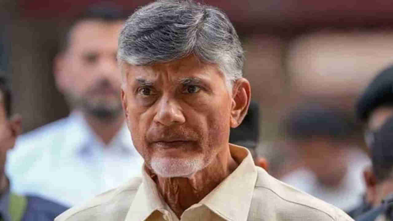 Chandrababu Naidu: చంద్రబాబుకు మరోసారి ఎదురుదెబ్బ.. హైకోర్టులో దక్కని ఊరట.. ముందస్తు బెయిల్‌ పిటిషన్లు డిస్మిస్‌