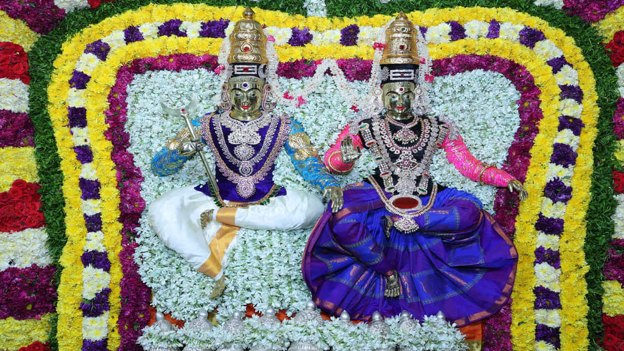 చంద్రఘంట దేవిని పూజించడం వల్ల భయాలు తొలగిపోతాయి. బతుకుపై ఆశ, విశ్వాసం పెరుగుతుందని భక్తుల నమ్మకం. అమ్మవారి నుదుటి మీద ఉన్న చంద్రుని గంట ధ్వని ఆత్మలను చెడు శక్తులను పారద్రోలేదిగా ఉంటుంది. అందుకే చంద్రఘంటను పూజించే ఇంట్లో ప్రతికూల శక్తులు చేరవు.