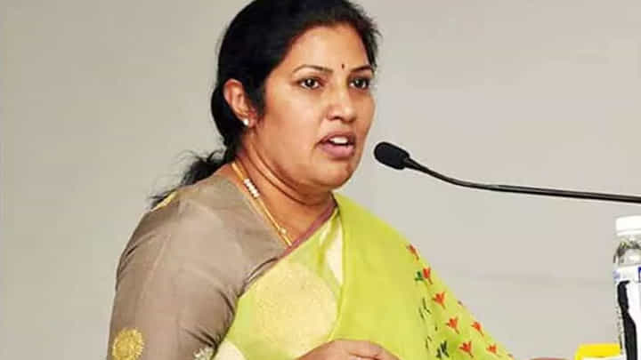 Purandeswari: బీజేపీ ఎవరి పొత్తుతో ఎన్నికలకు వెళ్తుందో చెప్పేసిన పురందేశ్వరి Purandeswari: బీజేపీ ఎవరి పొత్తుతో ఎన్నికలకు వెళ్తుందో చెప్పేసిన పురందేశ్వరి