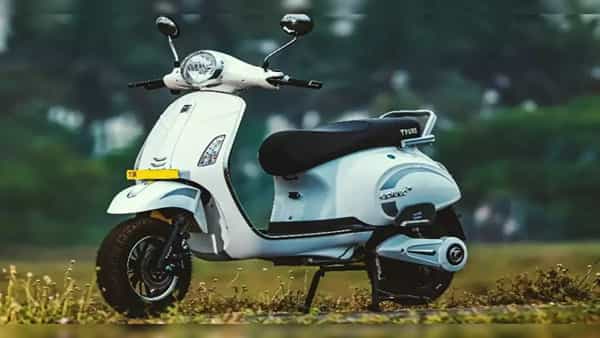 EPluto 7G: 201 కిలోమీటర్ల రేంజ్తో ప్యూర్ ఈవీ నుంచి నయా స్కూటర్.. ఫీచర్లు తెలిస్తే ఎగిరిగంతేస్తారంతే..!
