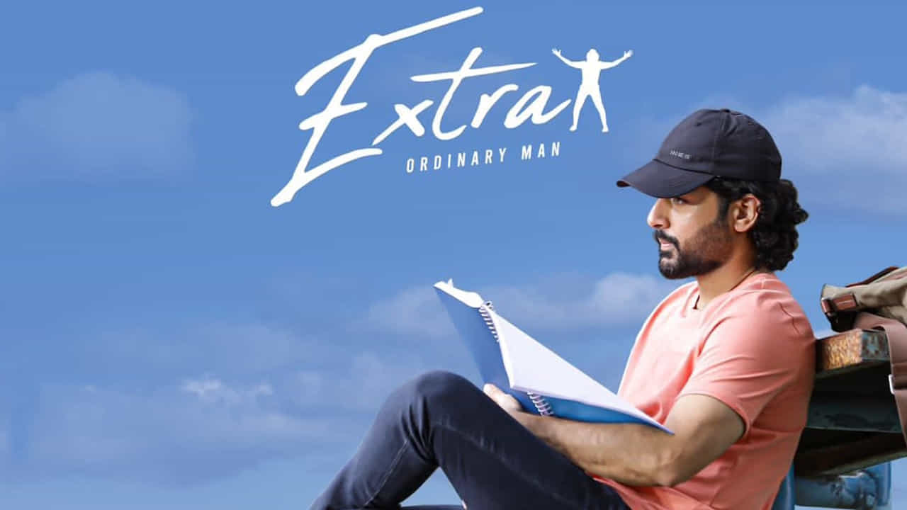 నితిన్, వక్కంతం వంశీ కాంబినేషన్లో వస్తున్న సినిమా ఎక్స్ ట్రా ఆర్డినరీ మ్యాన్. శ్రీలీల ఇందులో హీరోయిన్గా నటిస్తున్నారు. తాజాగా ఈ చిత్ర టీజర్ విడుదలైంది. పూర్తిగా ఎంటర్టైన్మెంట్ పంథాలోనే ఈ టీజర్ డిజైన్ చేసారు దర్శకుడు వక్కంతం వంశీ. నా పేరు సూర్య తర్వాత నాలుగేళ్లకు పైగా గ్యాప్ తీసుకుని ఈ సినిమా తెరకెక్కిస్తున్నారు వంశీ.