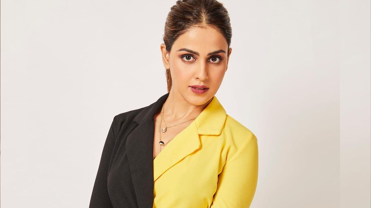 Genelia d'souza: "ఆ దర్శకుడు టార్చర్ కు మూడురోజులు నిద్రపోలేదు