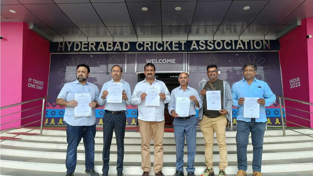 Hyderabad Cricket Association: రణరంగంగా మారిన హెచ్‌సీఏ ఎన్నికలు.. రాజకీయ బలంతో బరిలోకి అభ్యర్థులు..