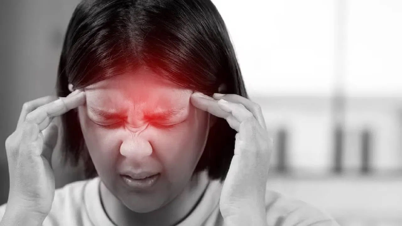 విటమిన్ డి లోపాన్ని అధిగమించడానికి ఉదయం సూర్యరశ్మిని పొందండి. ఆరోగ్యకరమైన పోషకమైన ఆహారాన్ని తినడానికి ప్రయత్నించండి. మీ ఆహారంలో పాలను కూడా చేర్చుకోండి. 