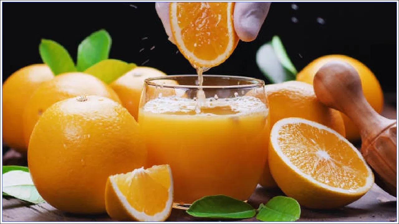 ఆరెంజ్ జ్యూస్: విటమిన్ సి, ఫ్లేవనాయిడ్స్ పుష్కలంగా ఉండే ఆరెంజ్ జ్యూస్లో యాంటీ ఆక్సిడెంట్లు అధికంగా ఉంటాయి. వాపు, ఆక్సీకరణ ఒత్తిడిని తగ్గిస్తుంది. చర్మ ఆరోగ్యాన్ని మెరుగుపరుస్తుంది. అలాగే దానిమ్మ రసంలో విటమిన్ సి, సిట్రిక్ యాసిడ్, అమినో యాసిడ్స్ ఉంటాయి. ఇది చర్మ ఆరోగ్యానికి ఉపయోగపడుతుంది.