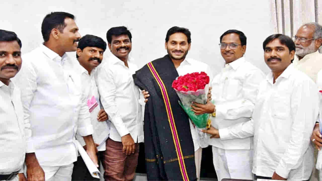 AP Politics: మార్క్ రాజకీయం మొదలు పెట్టిన గోరంట్ల మాధవ్.. పత్తికొండలో జెండా పాతేందుకు ప్లాన్..