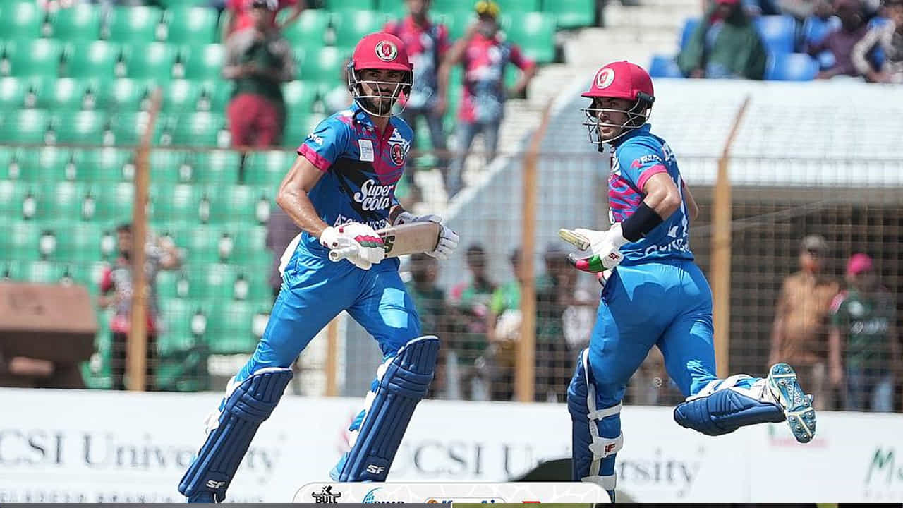 Ibrahim Zadra, AFG vs PAK, World Cup 2023: ఐసీసీ క్రికెట్ ప్రపంచ కప్ 2023లో సోమవారం చెన్నైలో పాకిస్థాన్తో జరిగిన మ్యాచ్లో ఆఫ్ఘనిస్తాన్ ఓపెనర్ ఇబ్రహీం జద్రాన్ తన దేశం తరపున వన్డే ఇంటర్నేషనల్ క్రికెట్లో అత్యంత వేగంగా 1,000 కెరీర్ పరుగులు పూర్తి చేసిన బ్యాటర్గా నిలిచాడు.